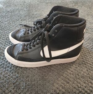 Nike Blazers: Boys Size 5.5 Youth. Black and White High-Top Sneakers . Euc $35